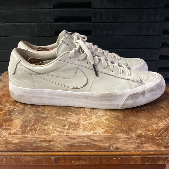 Nike - Picture 4 of 6